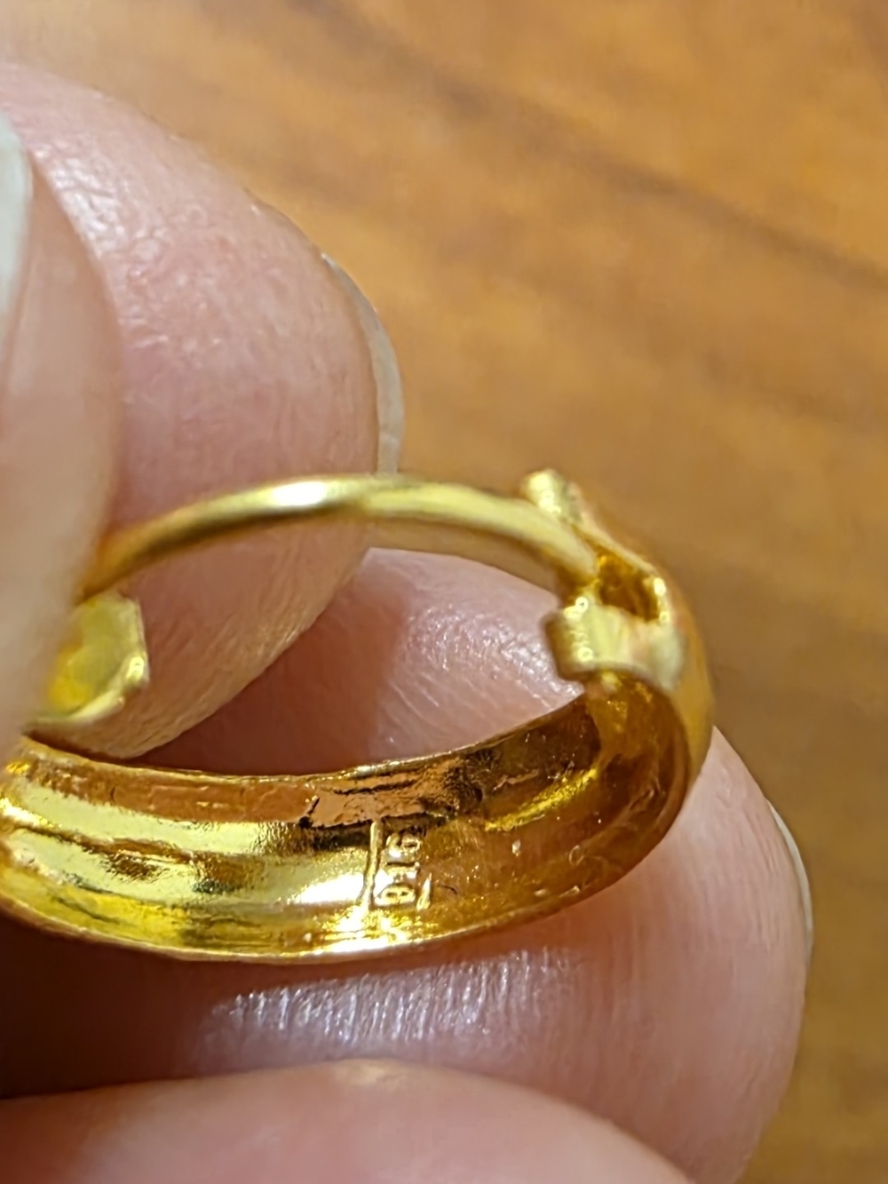 22k Gold Small Hoop Earrings Stamp 916 From Dubai 1.23grams